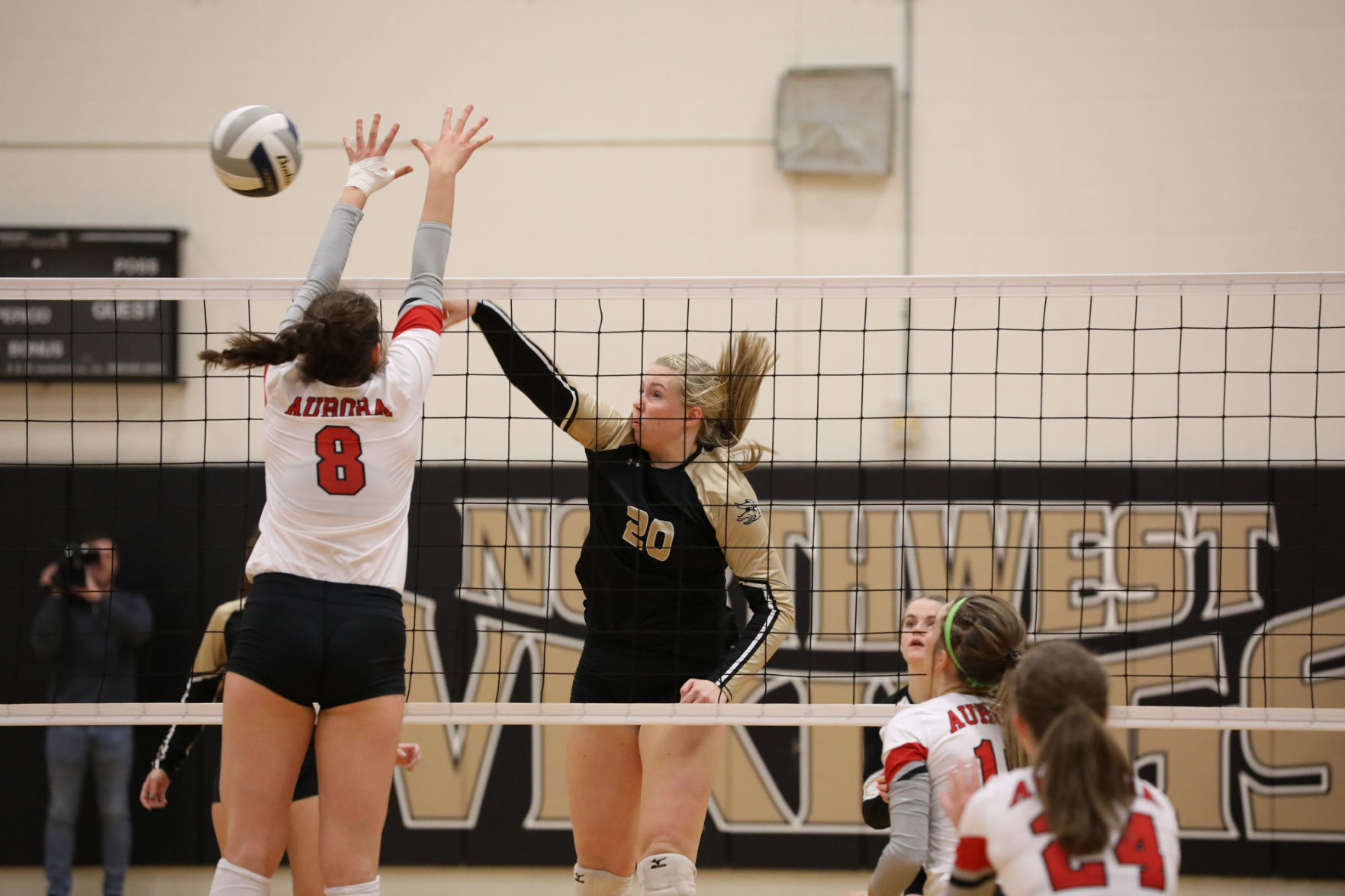 Outtakes_103119_northwestauroravball_zlm047A.JPG